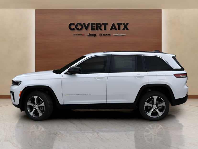 2026 Jeep Grand Cherokee - Image 2
