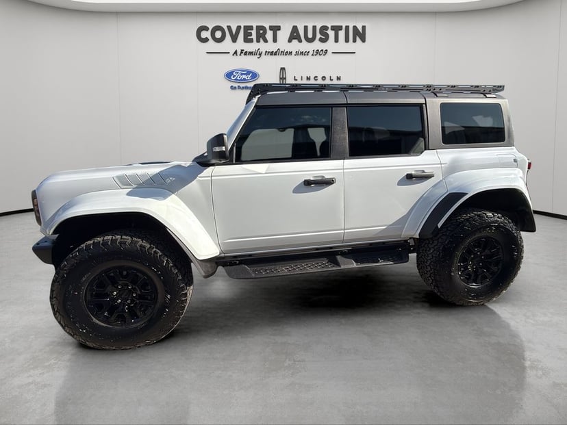 2024 Ford Bronco - Image 2