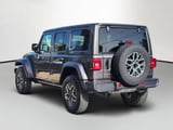 2025 Jeep Wrangler - Preview 5