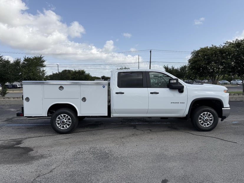 2026 Chevrolet Silverado 2500 HD - Image 2