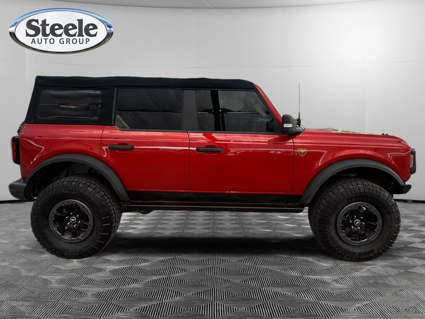 2022 Ford Bronco - Image 3