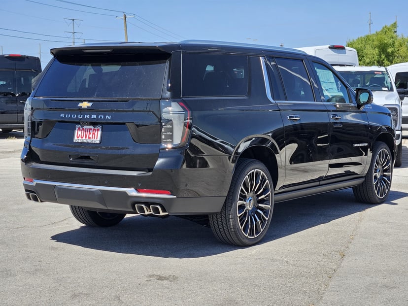 2026 Chevrolet Suburban - Image 3