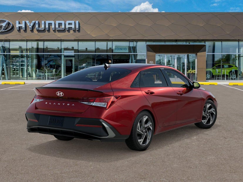 2025 Hyundai Elantra - Image 3