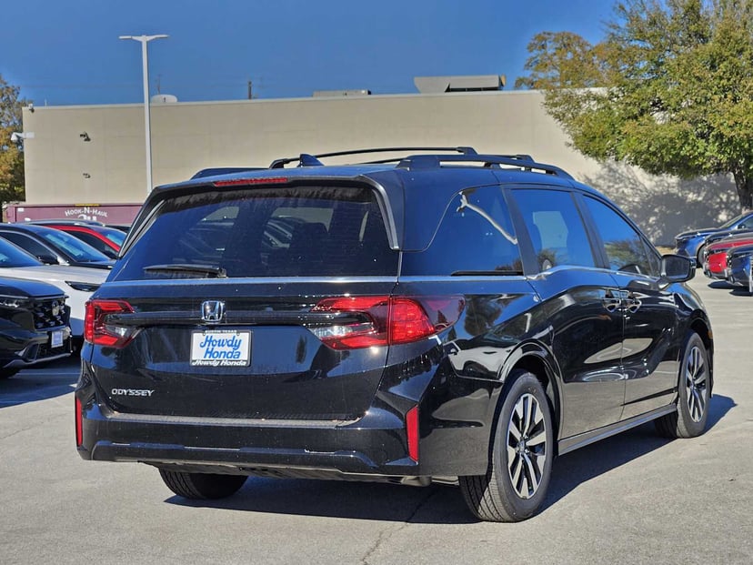 2026 Honda Odyssey - Image 2