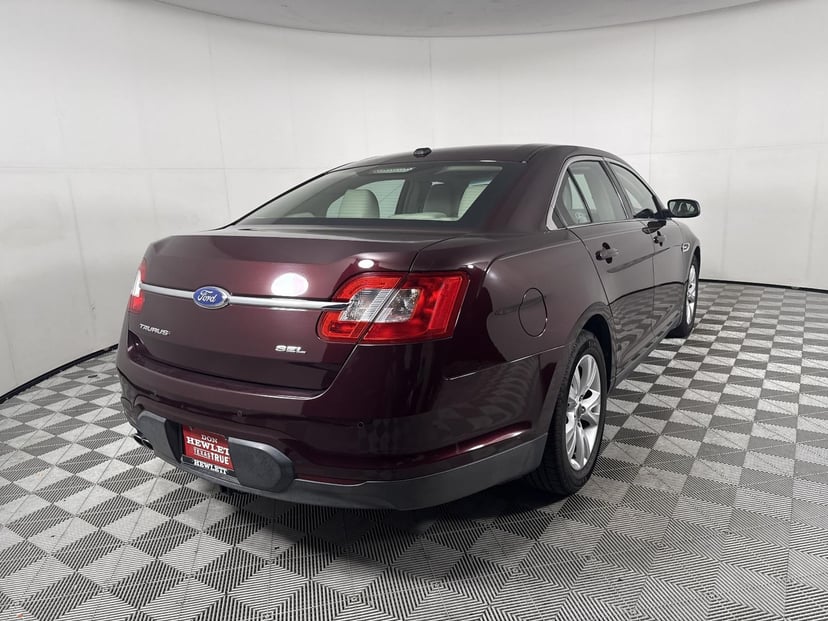 2011 Ford taurus - Image 3