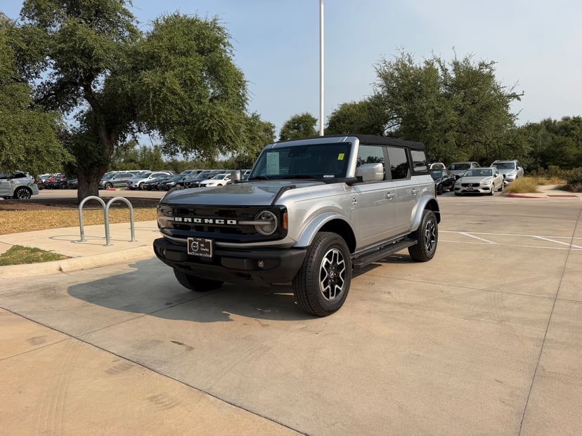 2023 Ford Bronco - Image 1