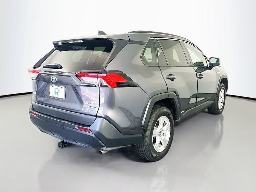 2020 Toyota RAV4 Hybrid XLE 4D Sport Utility Magnetic Gray Metallic - Image 3