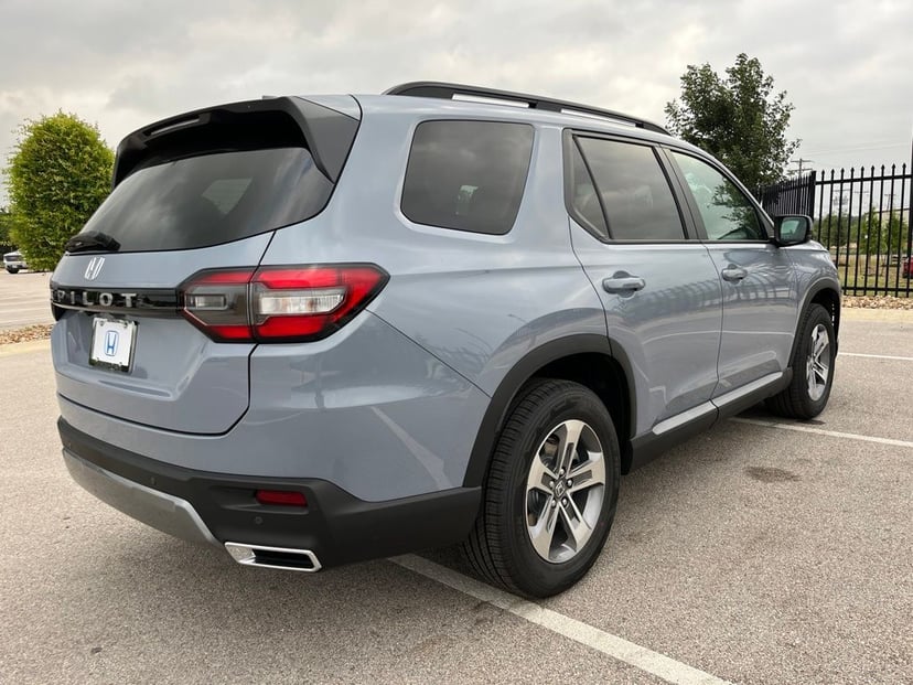2026 Honda Pilot - Image 2