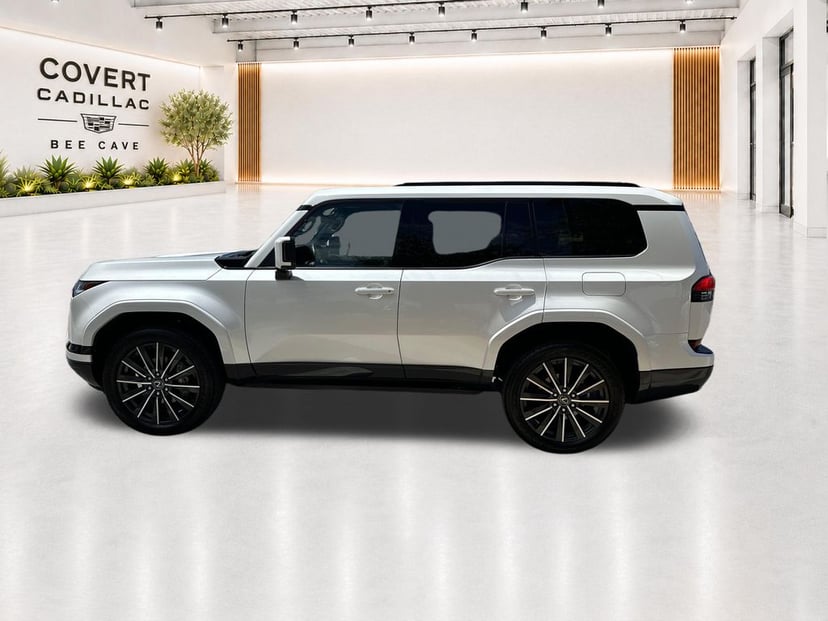 2024 Lexus GX - Image 3