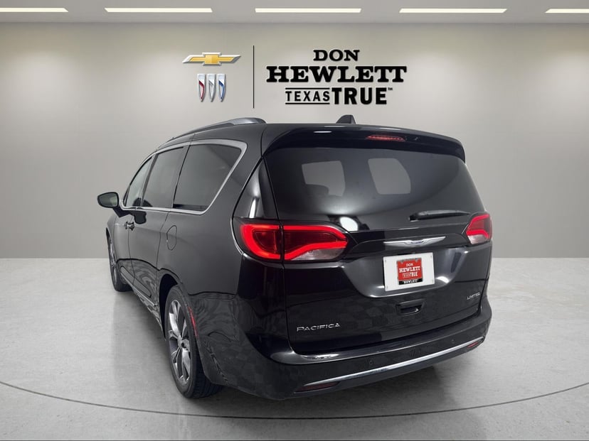2019 Chrysler Pacifica - Image 3
