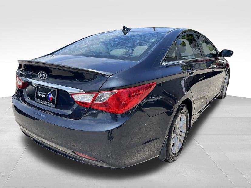 2013 Hyundai Sonata - Image 1