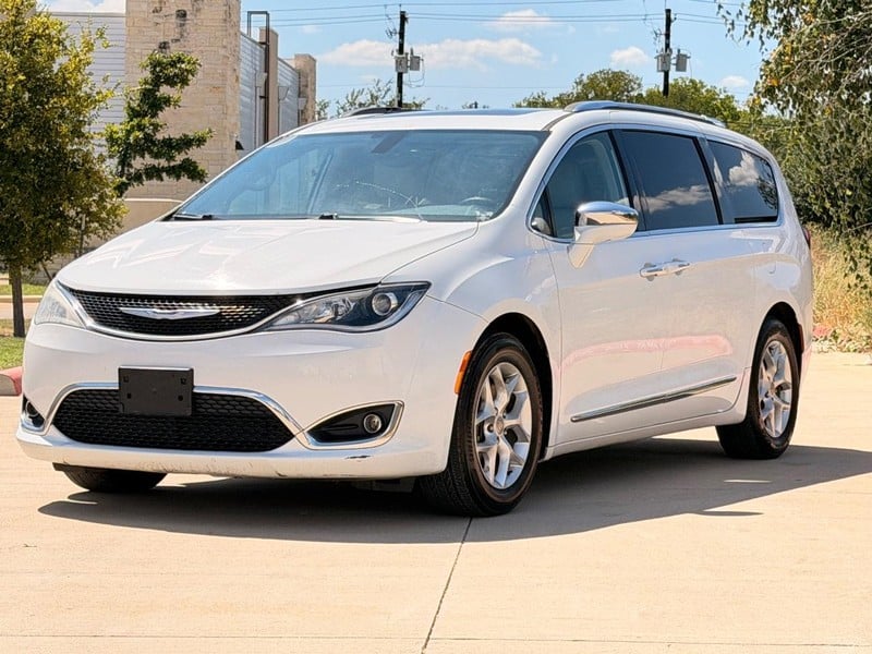 2020 Chrysler Pacifica - Image 1