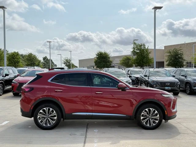 2025 Buick Envision - Image 2