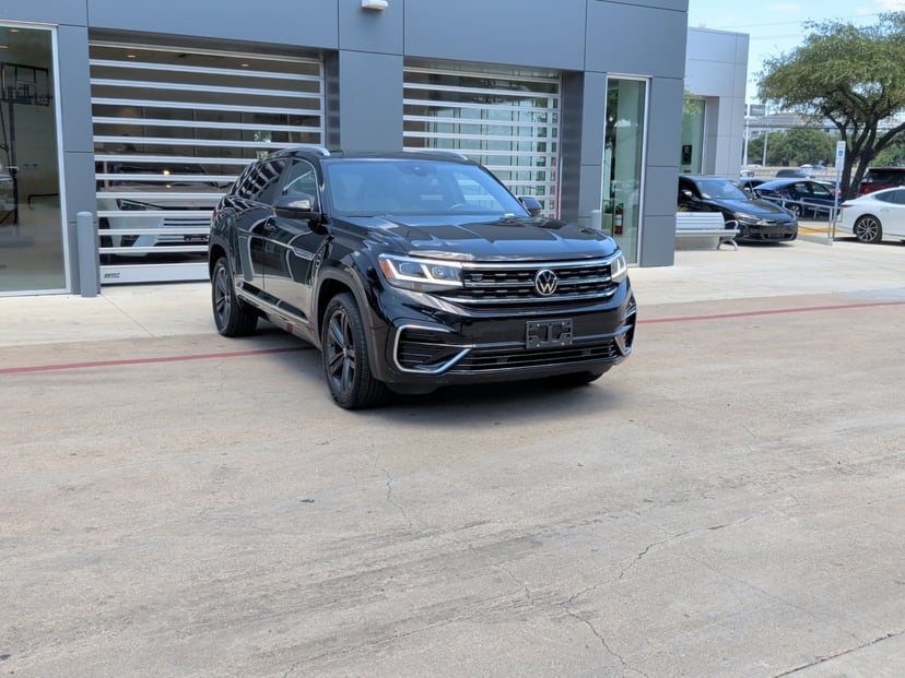 2022 Volkswagen Atlas Cross Sport - Image 1