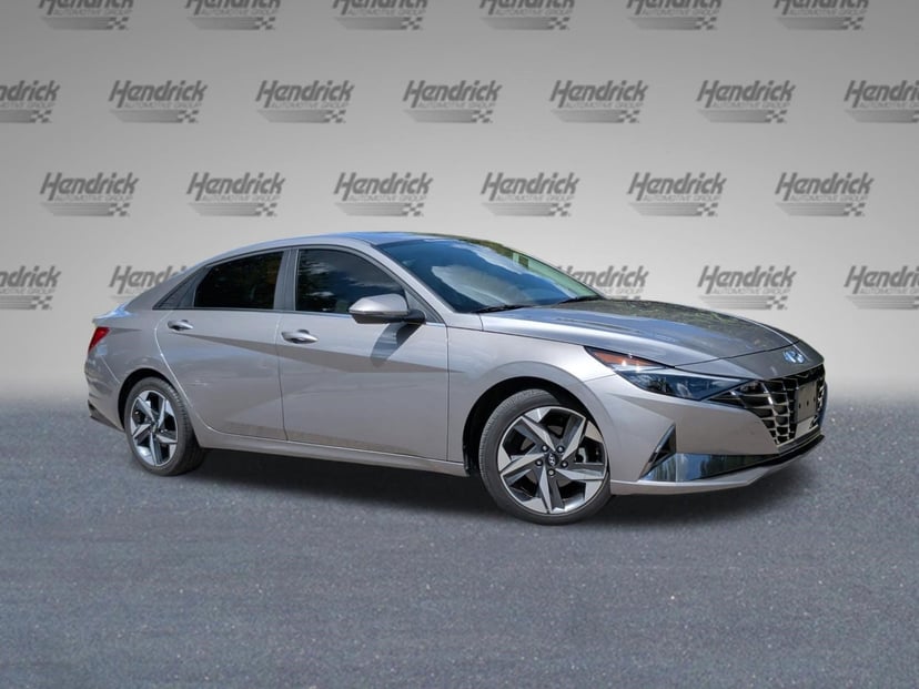 2022 Hyundai Elantra - Image 1