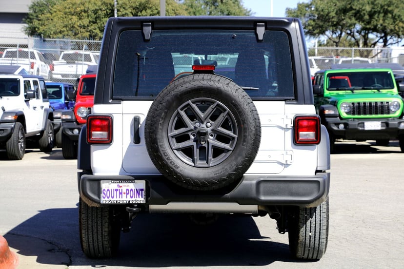 2026 Jeep Wrangler - Image 3