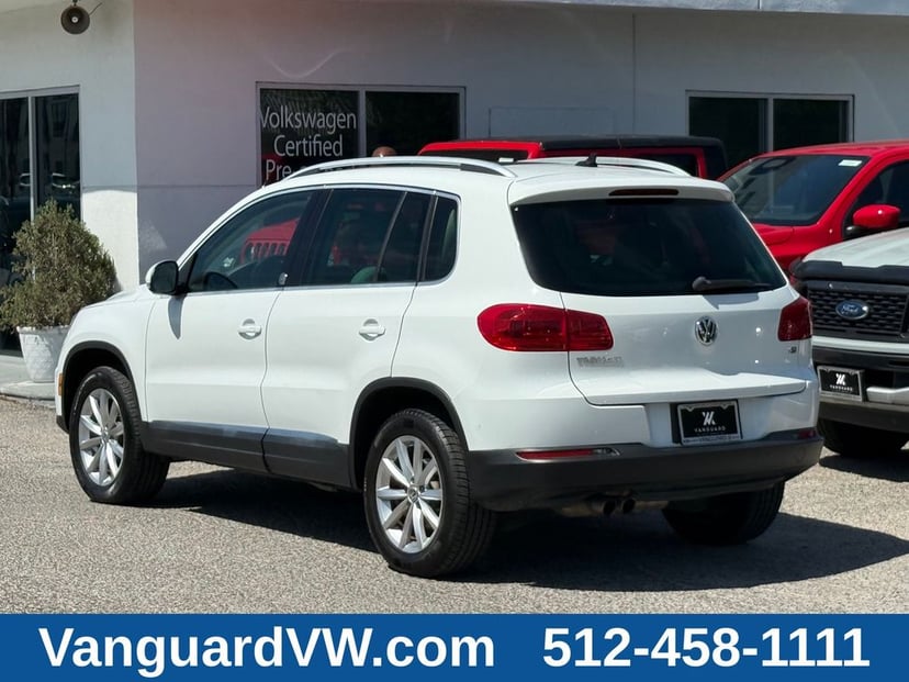 2017 Volkswagen Tiguan - Image 2