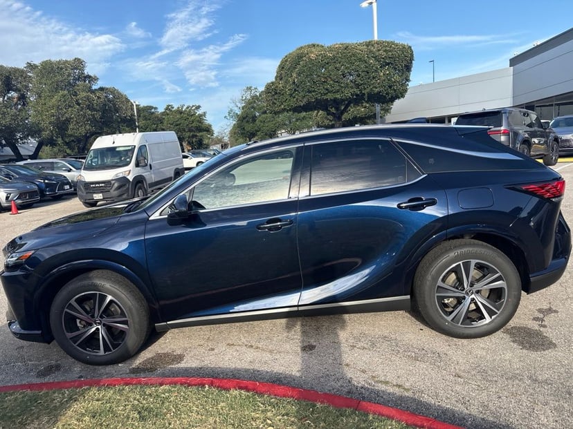 2025 Lexus RX - Image 2
