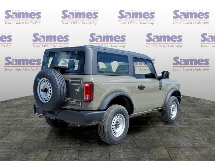 2026 Ford Bronco - Image 3