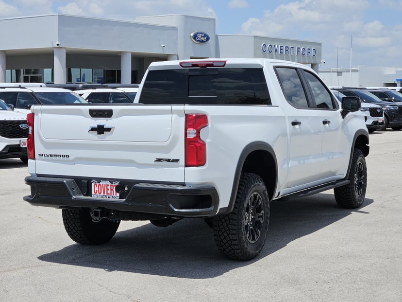 2026 Chevrolet Silverado - Image 3