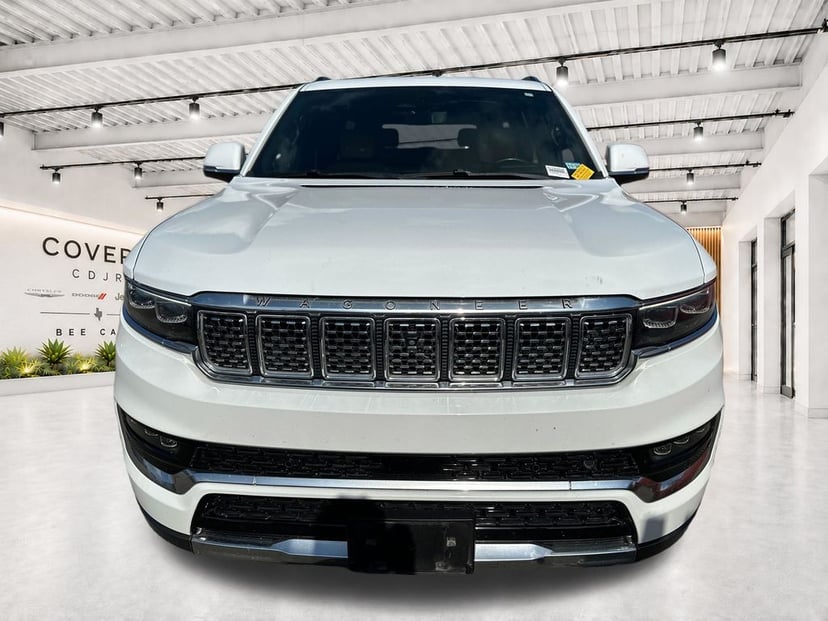 2022 Jeep Grand Wagoneer - Image 3