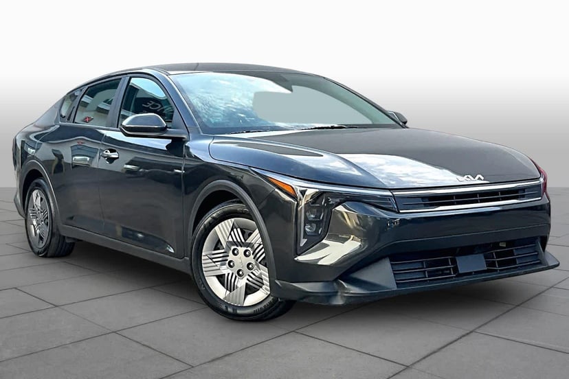 2025 Kia K4 - Image 1