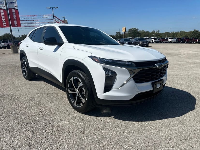 2025 Chevrolet Trax - Image 1