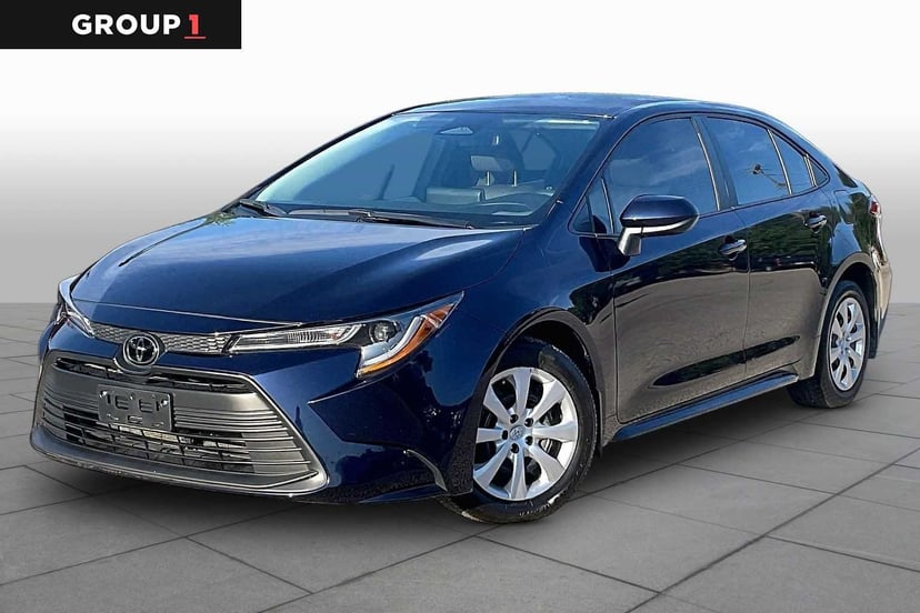 2025 Toyota Corolla - Image 2