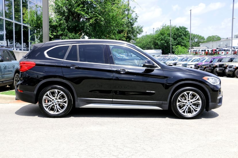 2017 BMW X1 - Image 2