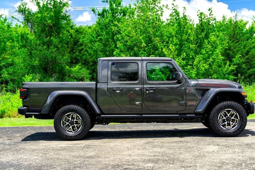 2026 Jeep Gladiator - Image 1