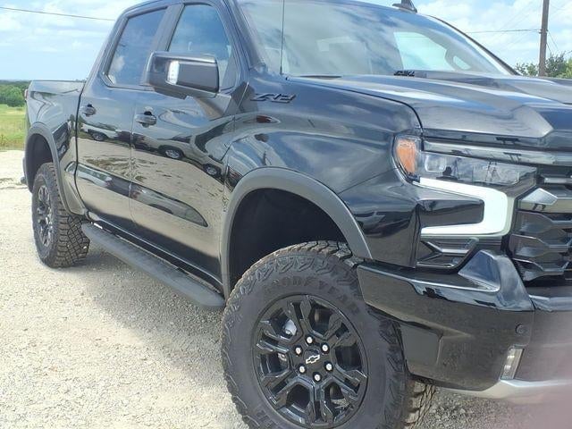2026 Chevrolet Silverado 1500 - Image 3