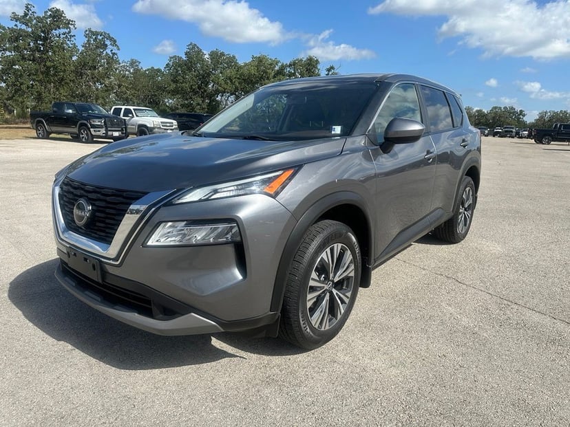 2023 Nissan Rogue - Image 2