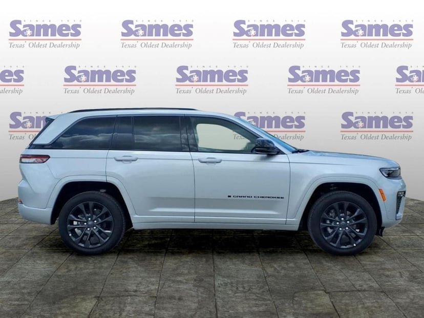 2026 Jeep Grand Cherokee - Image 3