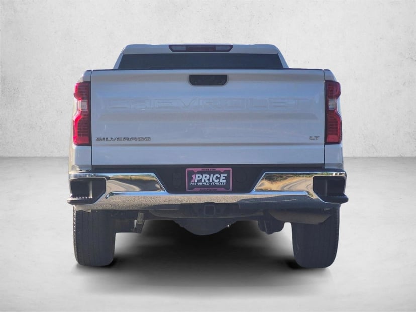 2022 Chevrolet Silverado - Image 3