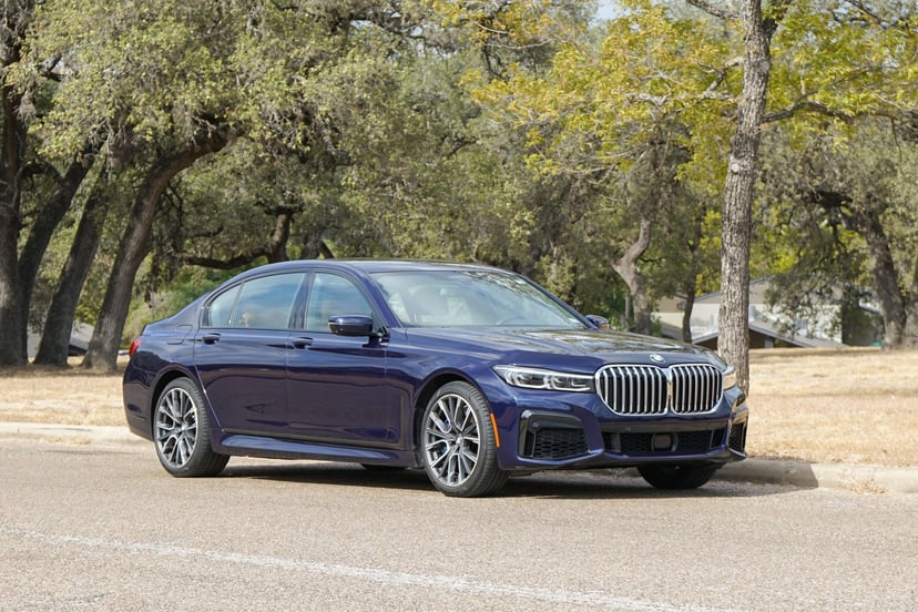 2020 BMW 750i Chauffeur Edition - Image 2