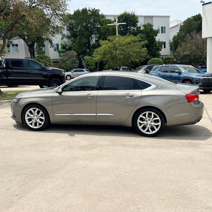 2019 Chevrolet Impala - Image 2