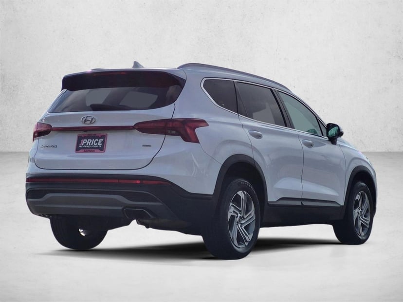 2023 Hyundai Santa Fe - Image 2