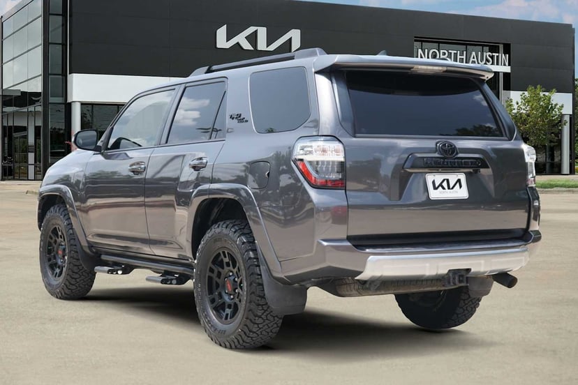 2019 Toyota 4runner - Image 3