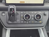 2025 Land Rover Defender - Preview 16