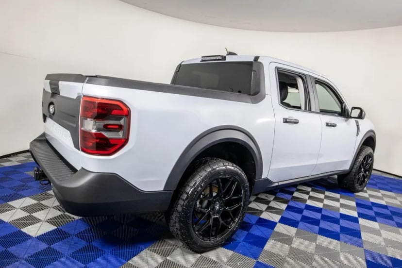 2025 Ford Maverick - Image 2