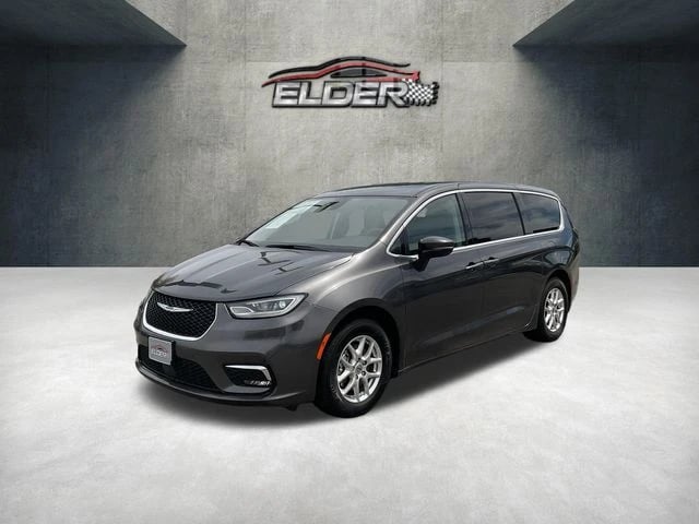 2023 Chrysler Pacifica - Image 1
