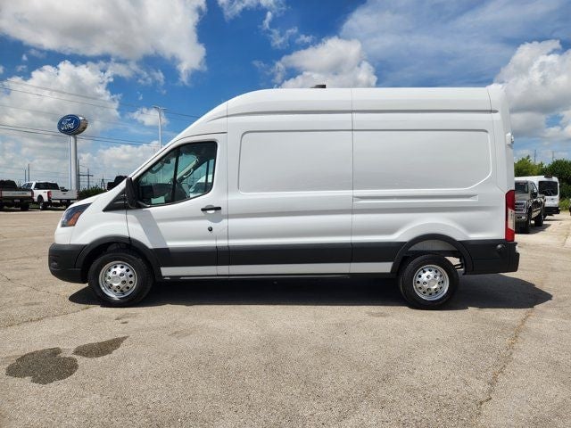 2026 Ford Transit - Image 2