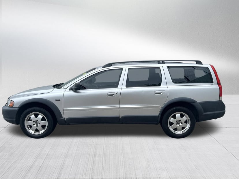 2004 Volvo XC70 - Image 2