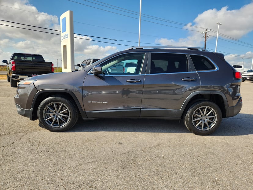 2015 Jeep Cherokee - Image 2