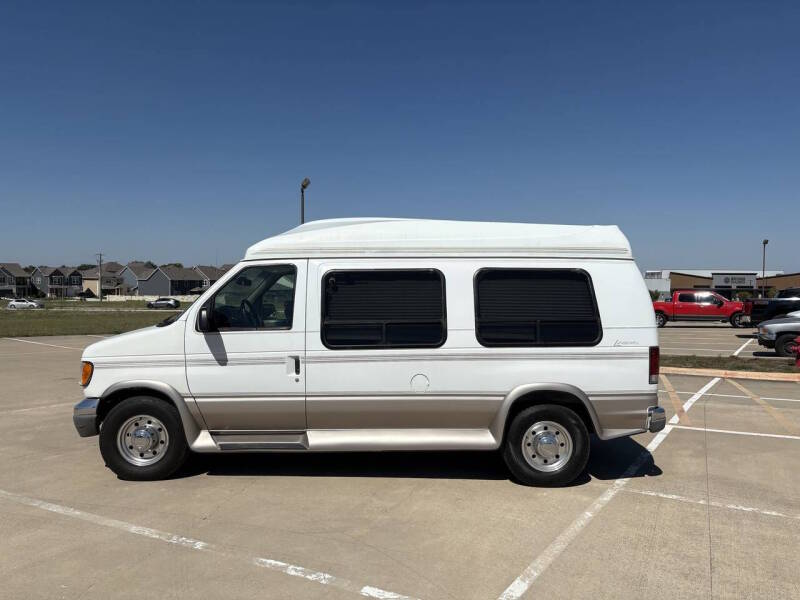 1997 Ford E-350 - Image 1