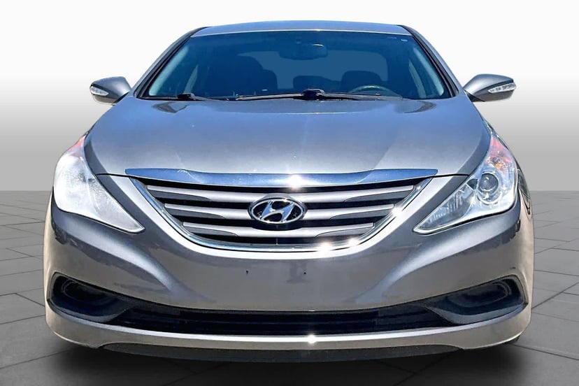 2014 Hyundai Sonata - Image 3