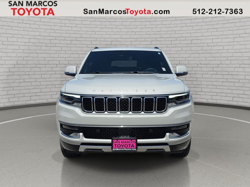 2022 Jeep Wagoneer - Image 2