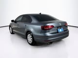 2016 Volkswagen Jetta - Preview 5