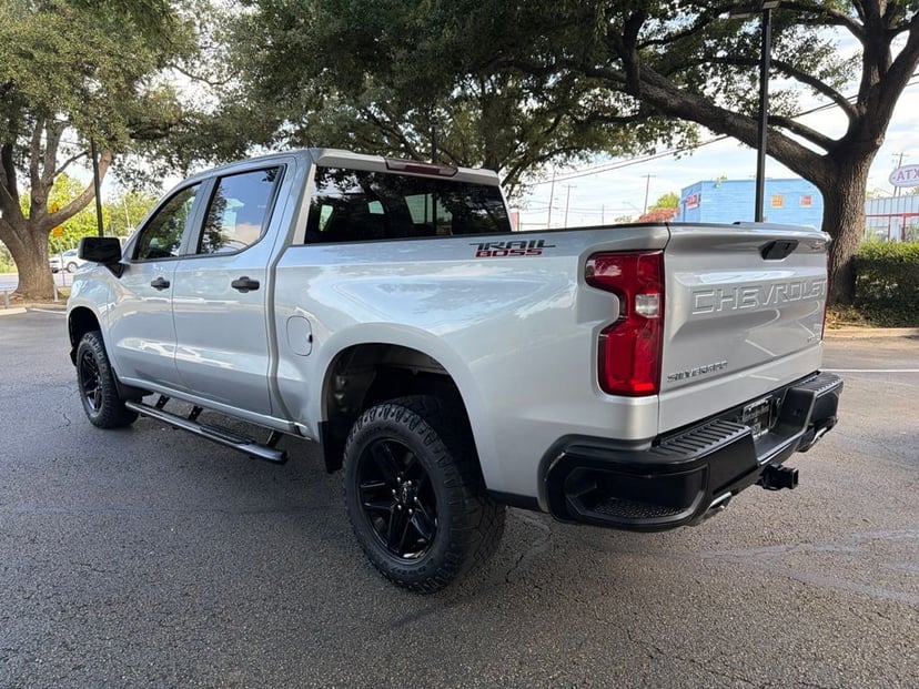 2021 Chevrolet Silverado - Image 3