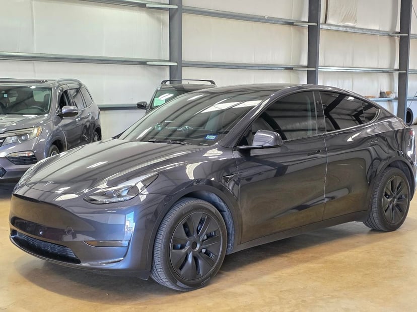 2025 Tesla Model Y - Image 1